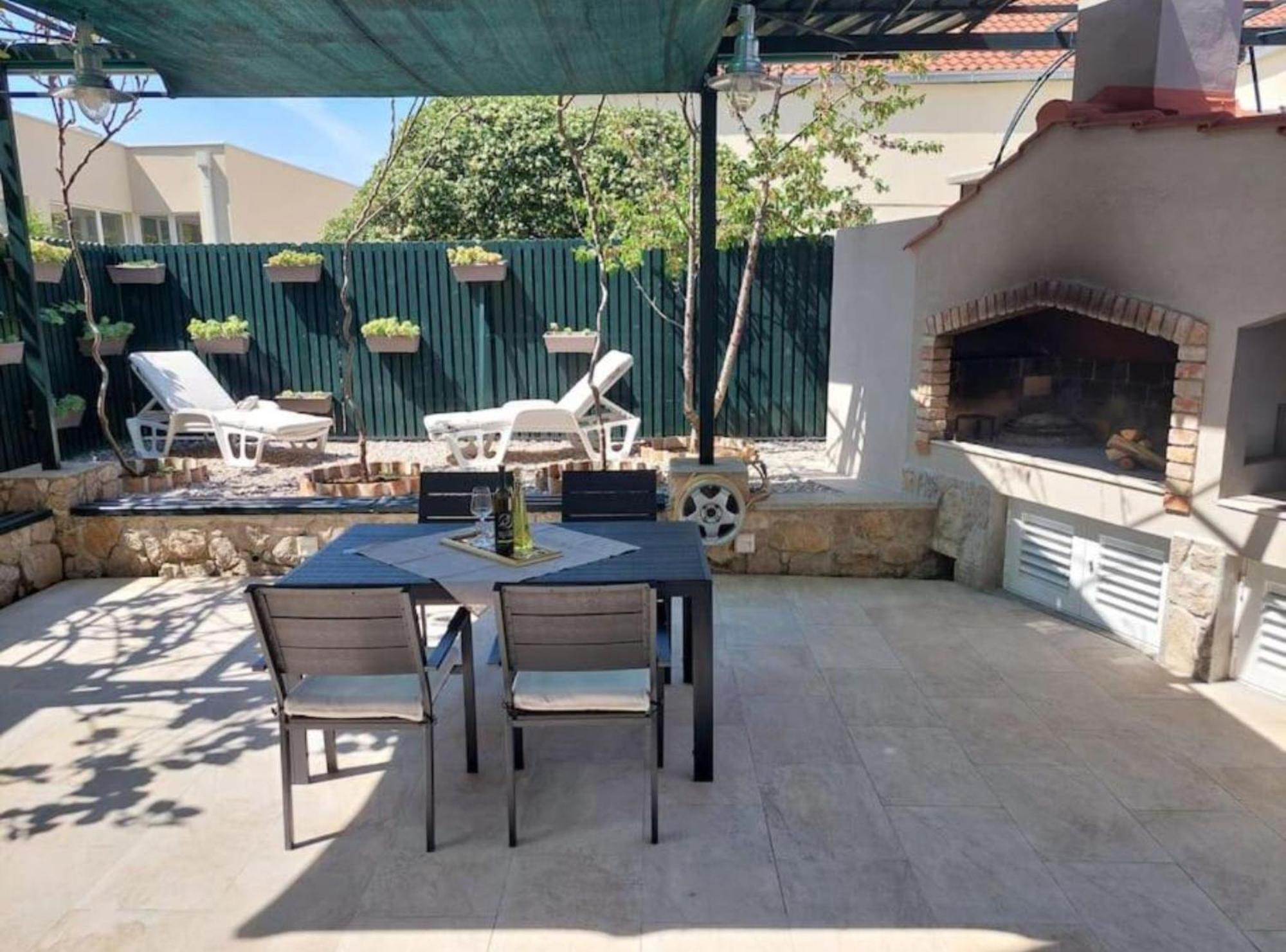 Chill Apartment Дубровник Екстериор снимка